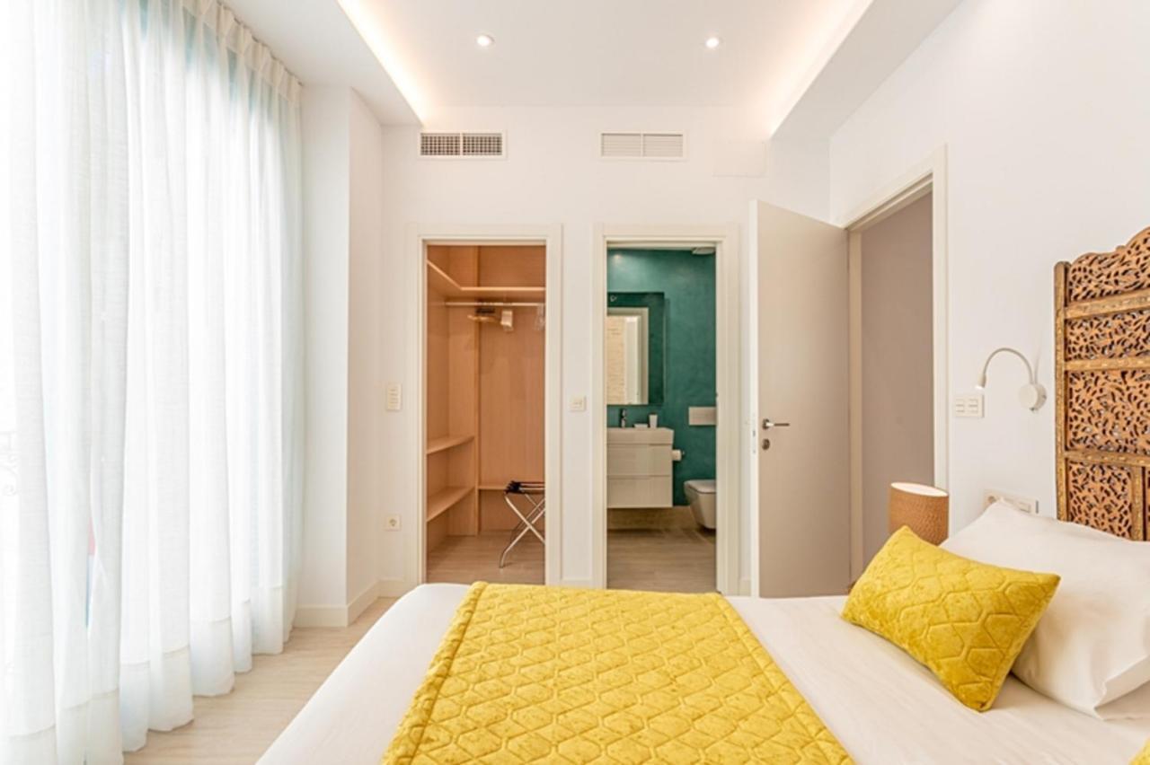 Espectacular Casa De 6 Dormitorios, 7 Banos Y 2 Terrazas Siviglia