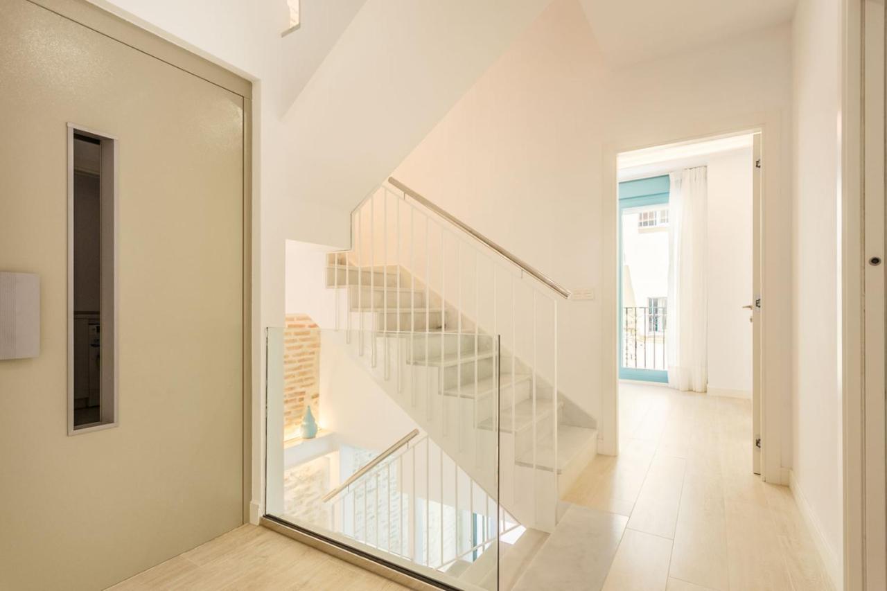 Espectacular Casa De 6 Dormitorios, 7 Banos Y 2 Terrazas * Siviglia